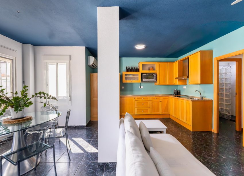 Reventa - Apartamento / Dúplex - Torrevieja