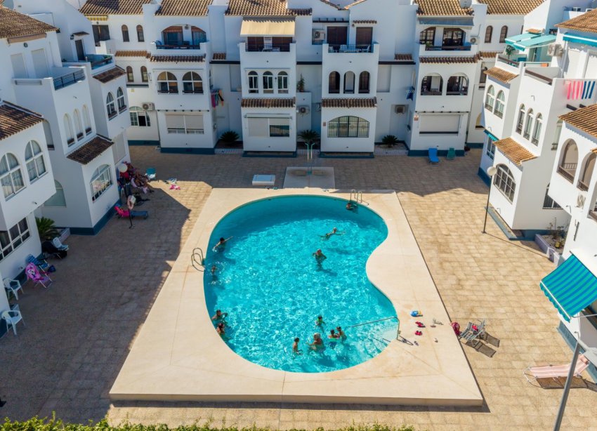 Reventa - Apartamento / Dúplex - Torrevieja