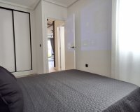 Reventa - Apartamento / Dúplex - Torrevieja