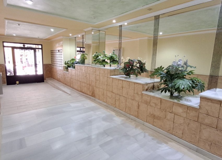 Reventa - Apartamento / Dúplex - Torrevieja