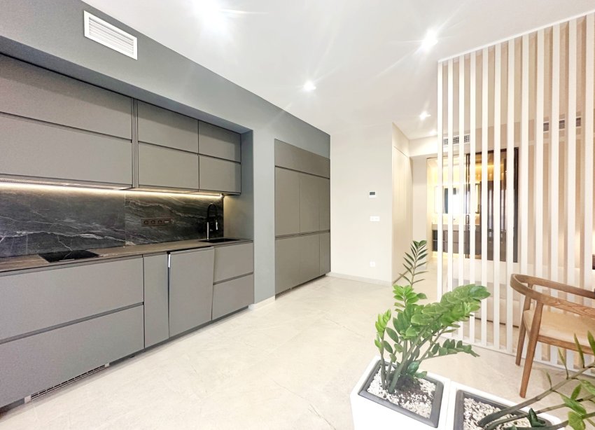 Reventa - Apartamento / Dúplex - Torrevieja