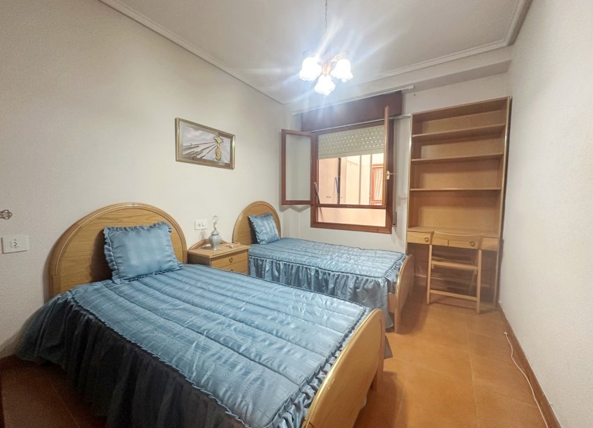 Reventa - Apartamento / Dúplex - Torrevieja