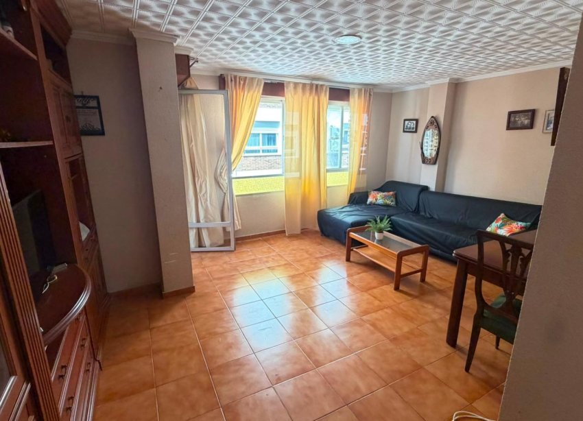 Reventa - Apartamento / Dúplex - Torrevieja