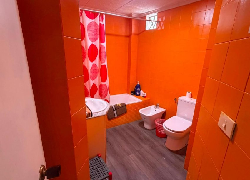 Reventa - Apartamento / Dúplex - Torrevieja