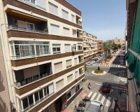 Reventa - Apartamento / Dúplex - Torrevieja