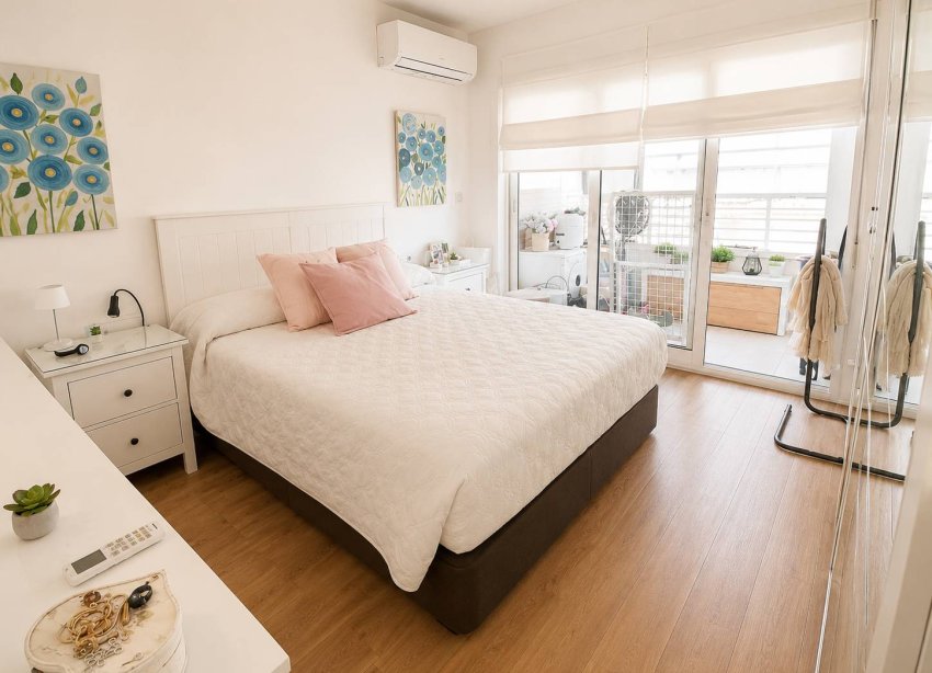 Reventa - Apartamento / Dúplex - Torrevieja