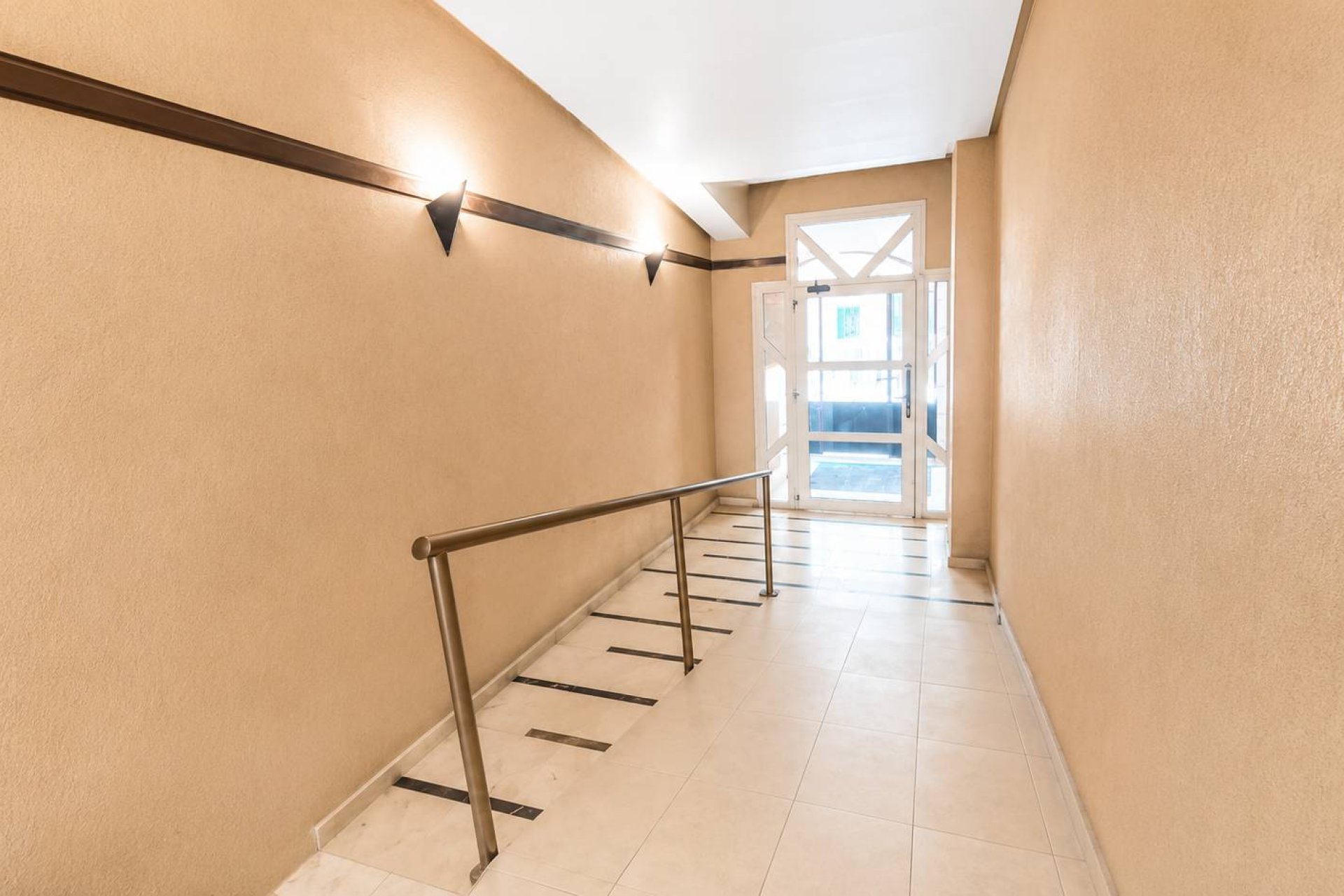Reventa - Apartamento / Dúplex - Torrevieja