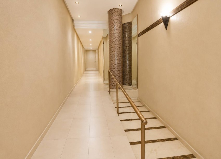 Reventa - Apartamento / Dúplex - Torrevieja