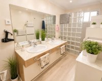 Reventa - Apartamento / Dúplex - Torrevieja
