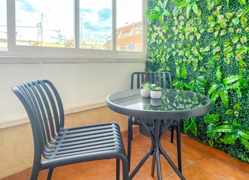 Reventa - Apartamento / Dúplex - Torrevieja