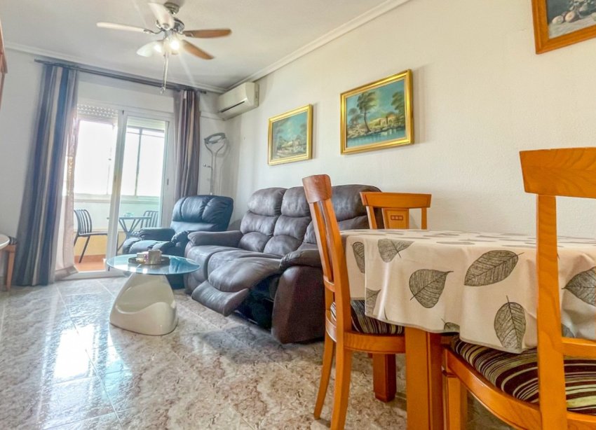Reventa - Apartamento / Dúplex - Torrevieja