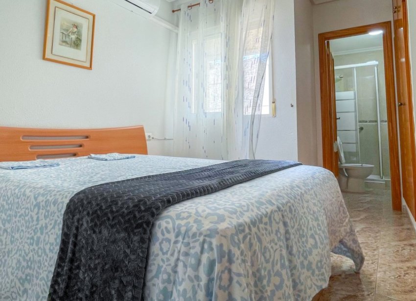 Reventa - Apartamento / Dúplex - Torrevieja