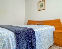 Reventa - Apartamento / Dúplex - Torrevieja