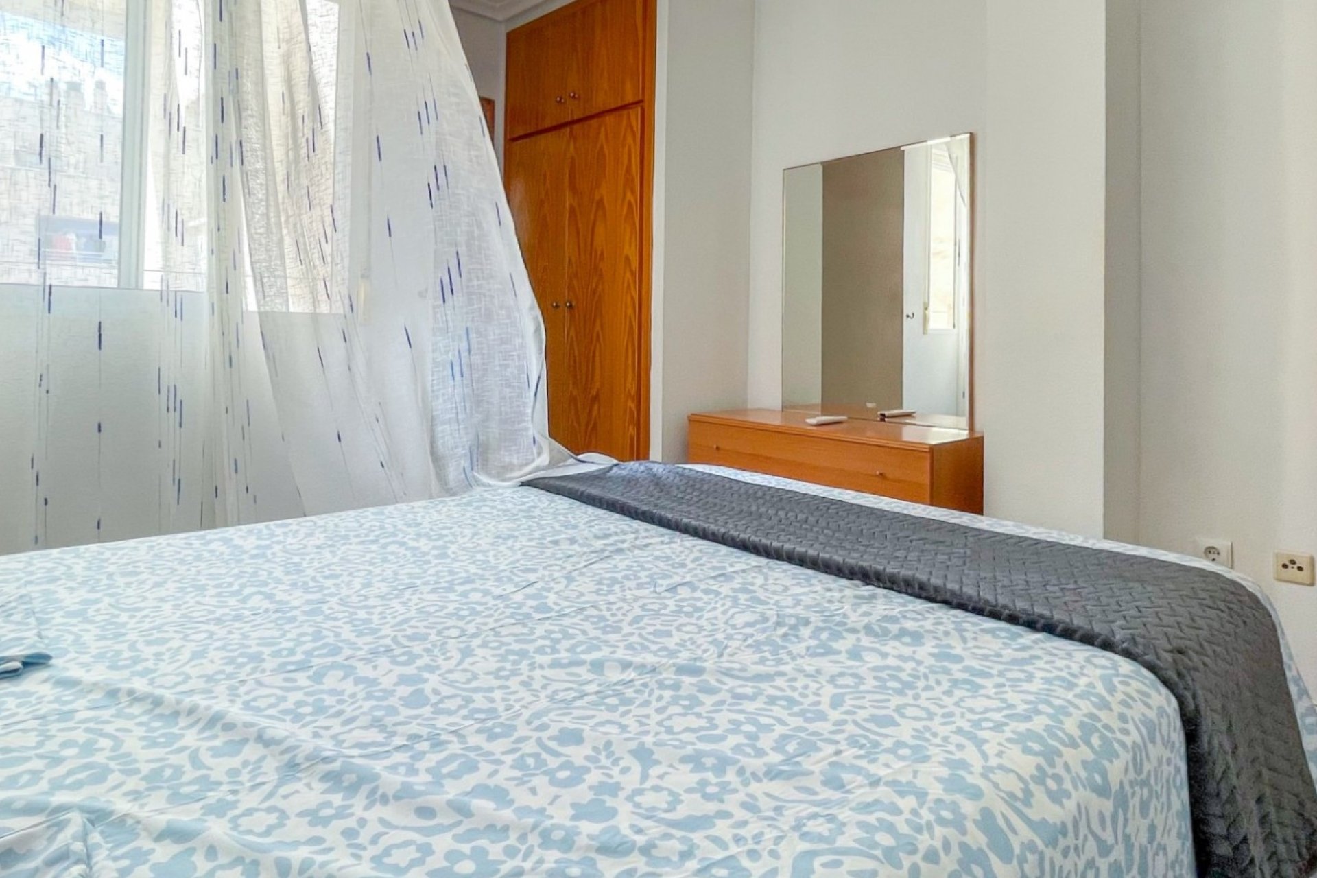 Reventa - Apartamento / Dúplex - Torrevieja