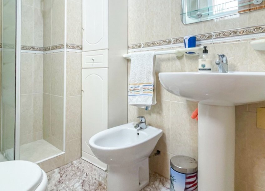 Reventa - Apartamento / Dúplex - Torrevieja