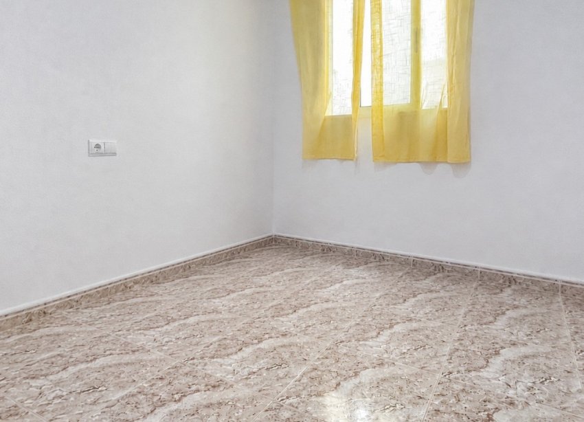 Reventa - Apartamento / Dúplex - Torrevieja