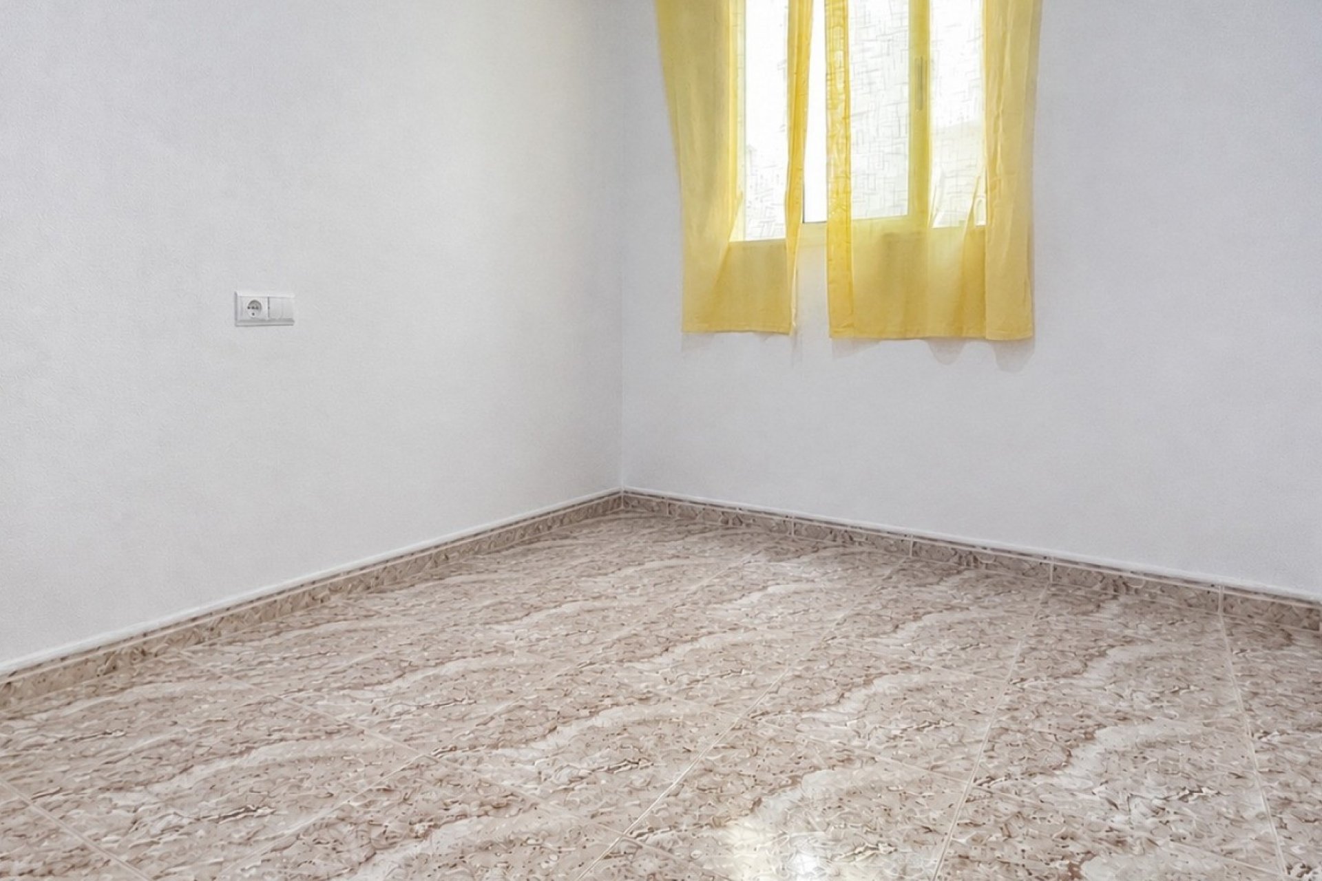 Reventa - Apartamento / Dúplex - Torrevieja