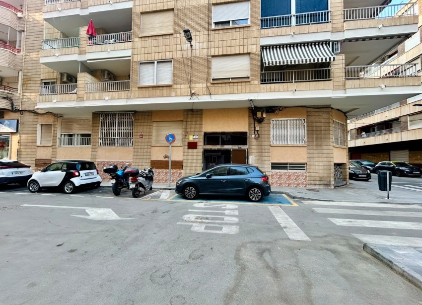 Reventa - Apartamento / Dúplex - Torrevieja