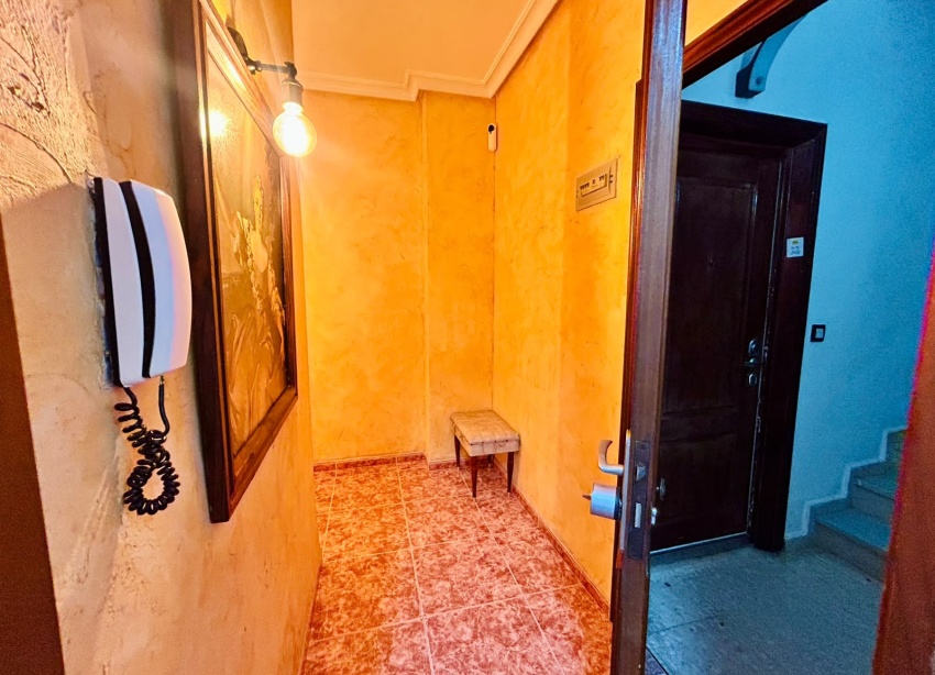 Reventa - Apartamento / Dúplex - Torrevieja