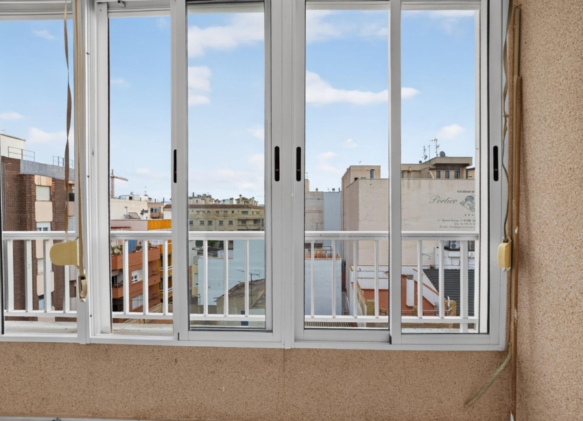 Reventa - Apartamento / Dúplex - Torrevieja