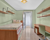 Reventa - Apartamento / Dúplex - Torrevieja