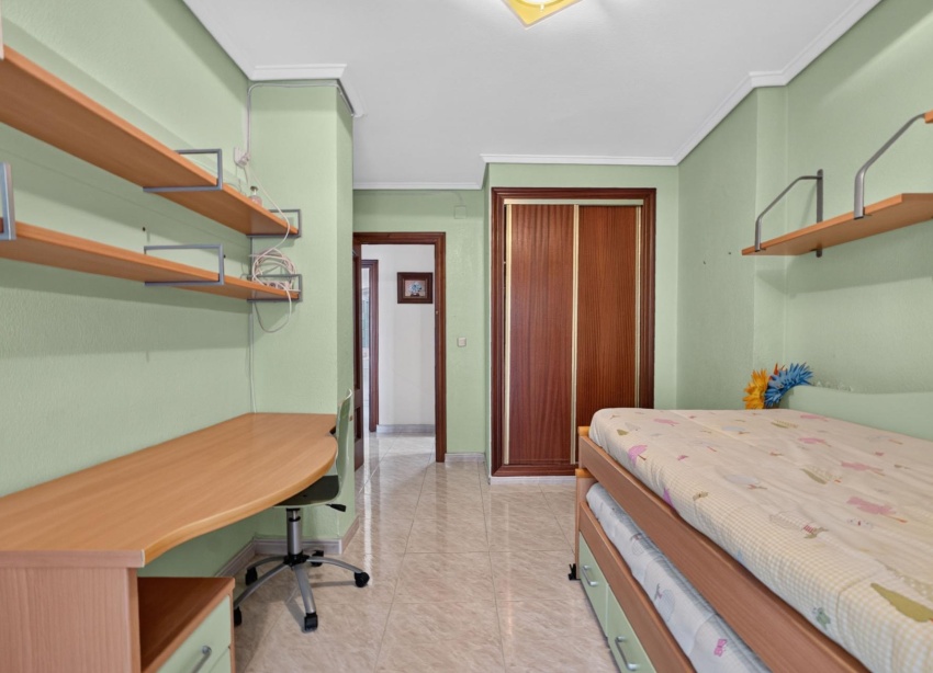 Reventa - Apartamento / Dúplex - Torrevieja