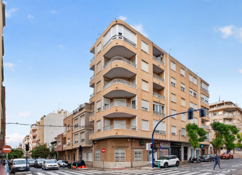 Reventa - Apartamento / Dúplex - Torrevieja
