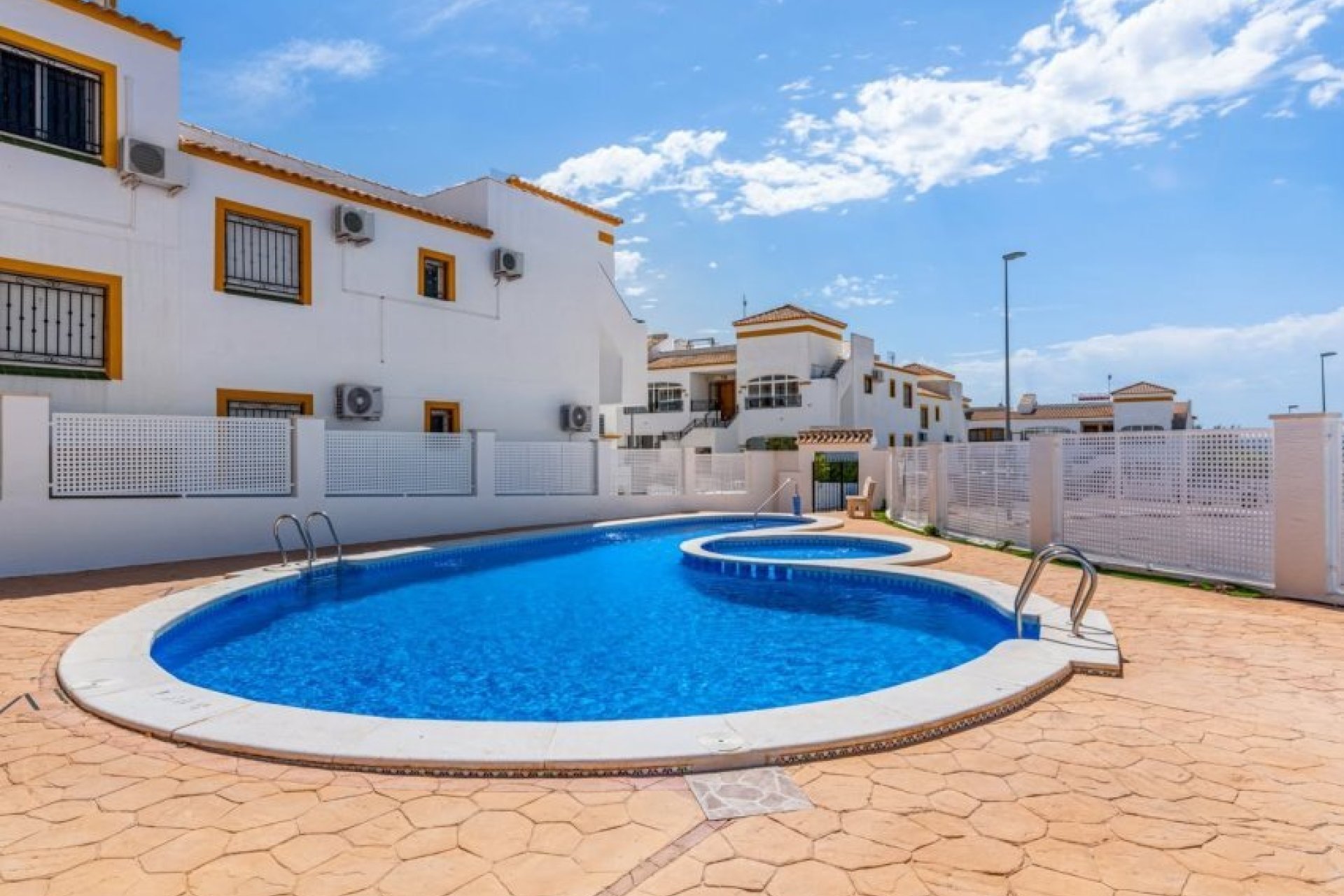 Reventa - Apartamento / Dúplex - Vistabella Golf Entre Naranjos - Costa Blanca