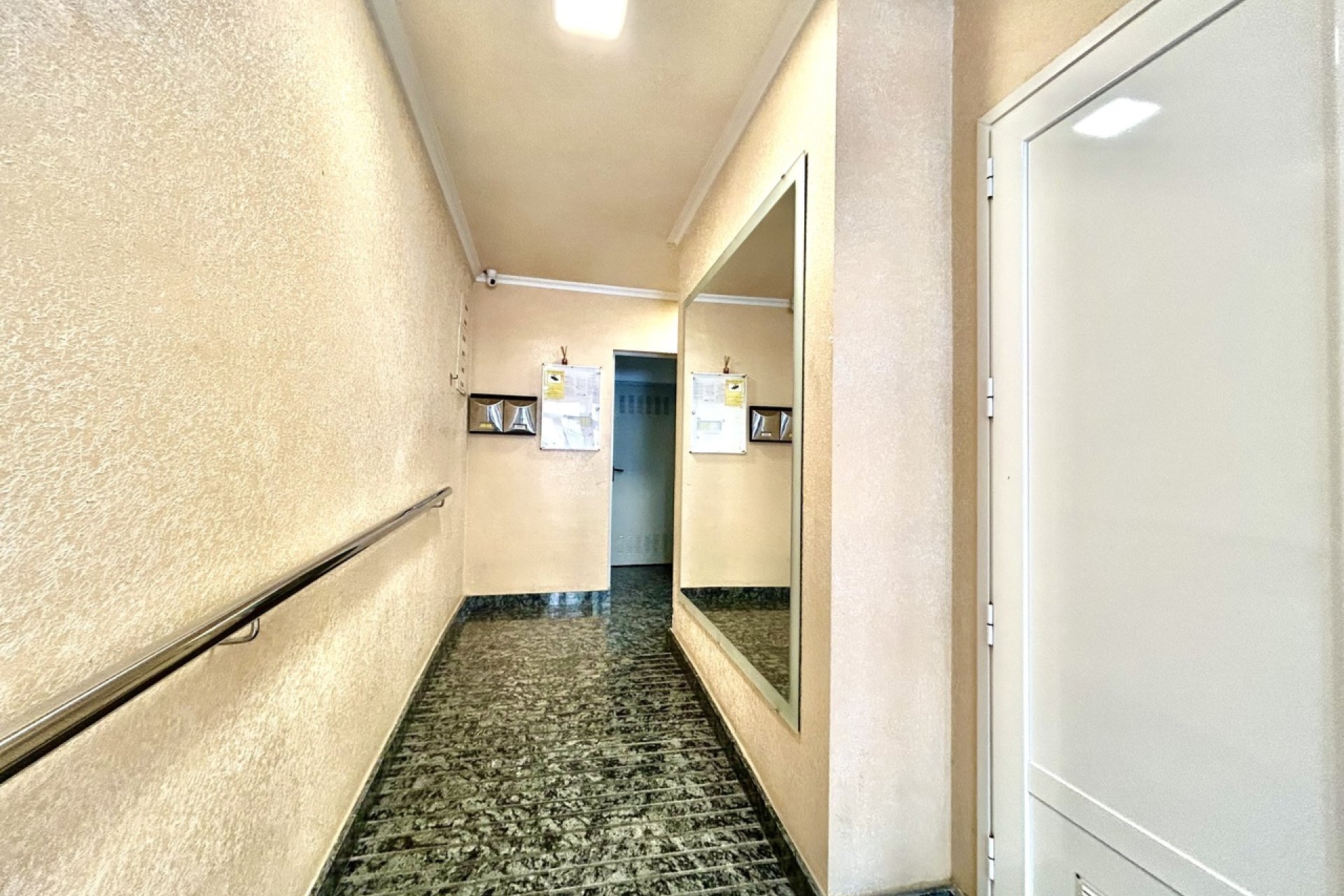Reventa - Apartamento - ﻿Torrevieja (Alicante) - Torrevieja
