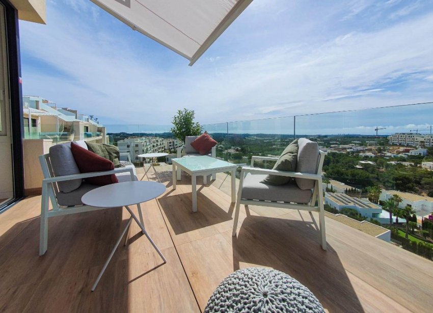 Reventa - Apartamento - Las Colinas - Las Colinas Golf