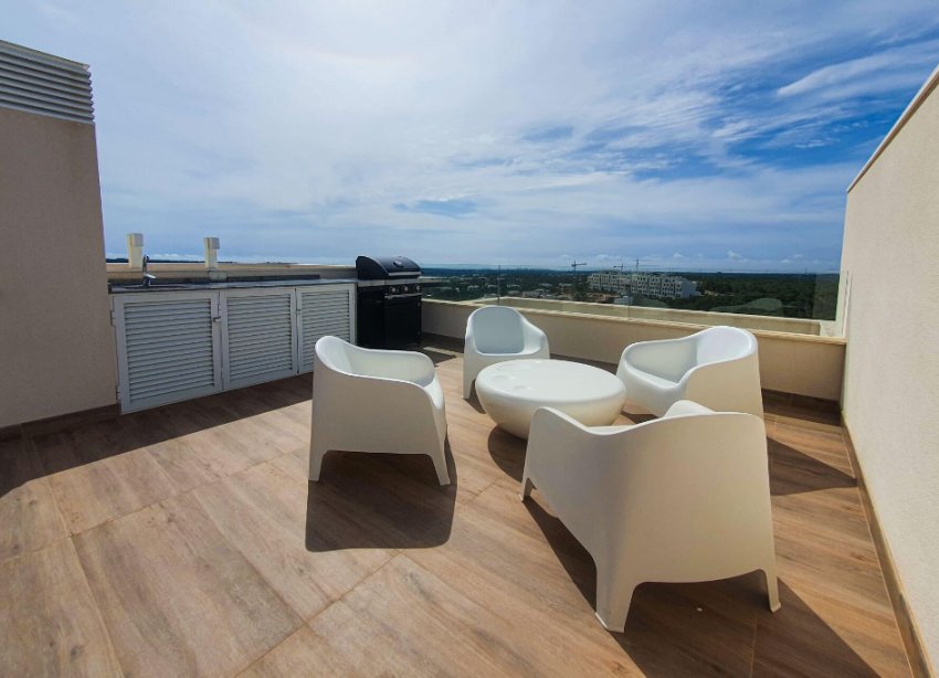 Reventa - Apartamento - Las Colinas - Las Colinas Golf