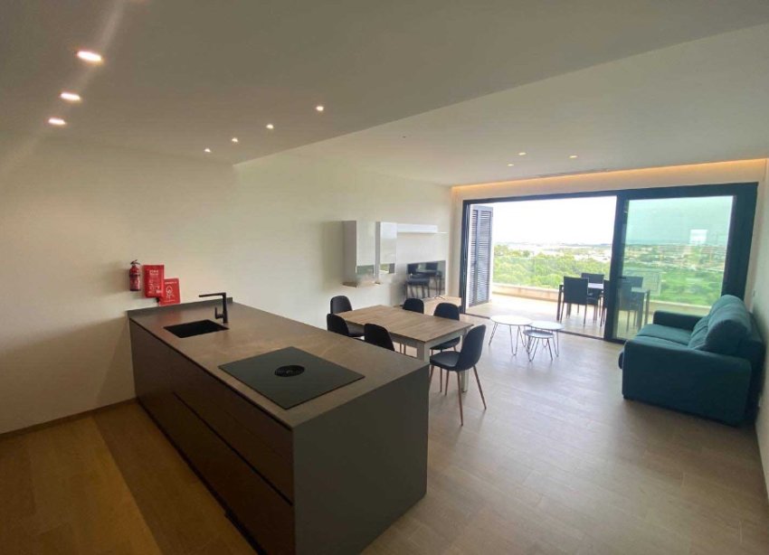 Reventa - Apartamento - Las Colinas - Las Colinas Golf