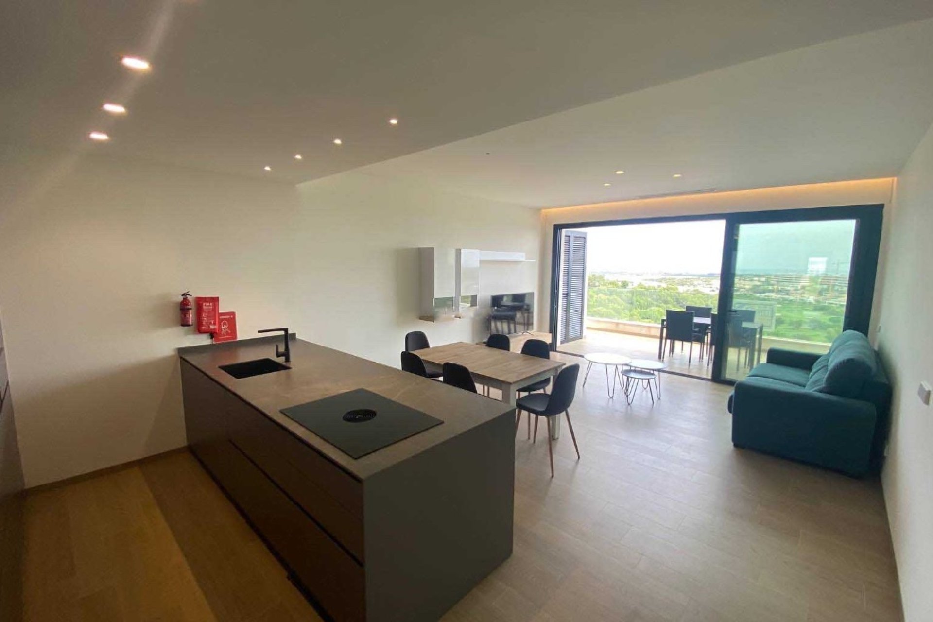 Reventa - Apartamento - Las Colinas - Las Colinas Golf