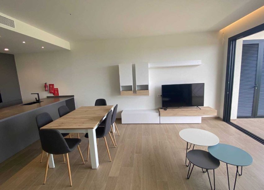 Reventa - Apartamento - Las Colinas - Las Colinas Golf