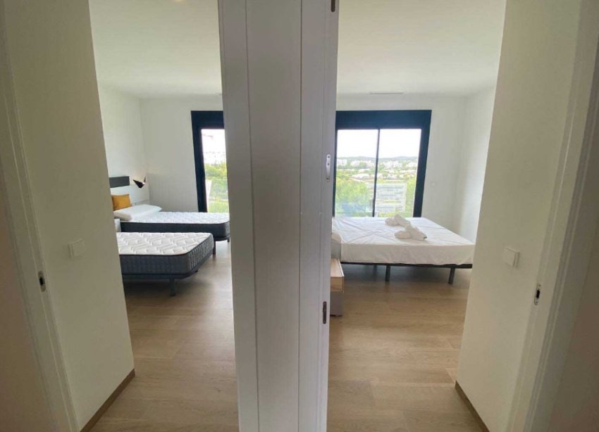 Reventa - Apartamento - Las Colinas - Las Colinas Golf