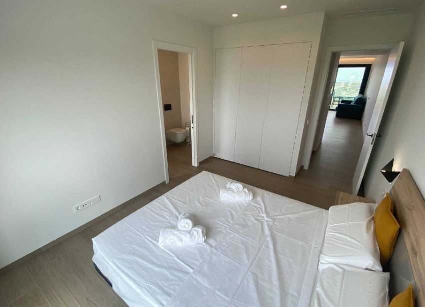 Reventa - Apartamento - Las Colinas - Las Colinas Golf