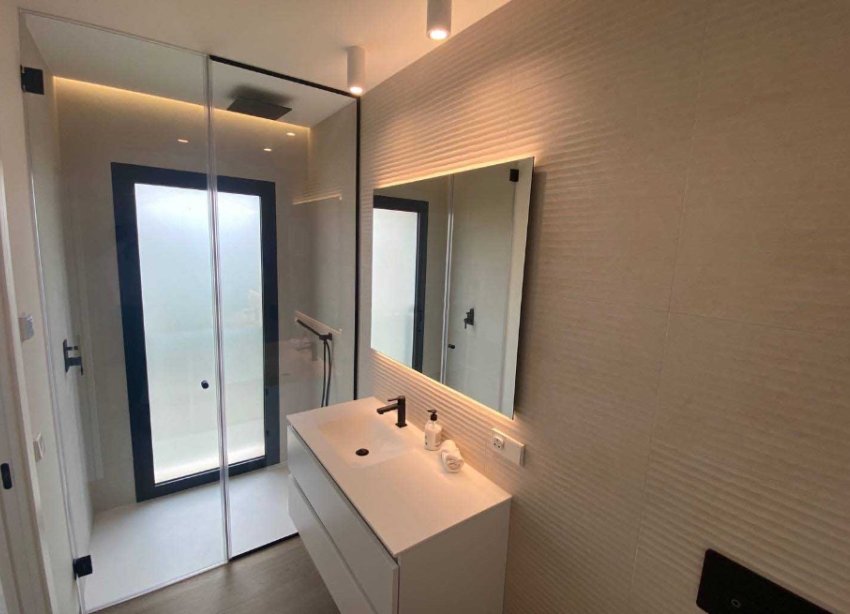 Reventa - Apartamento - Las Colinas - Las Colinas Golf