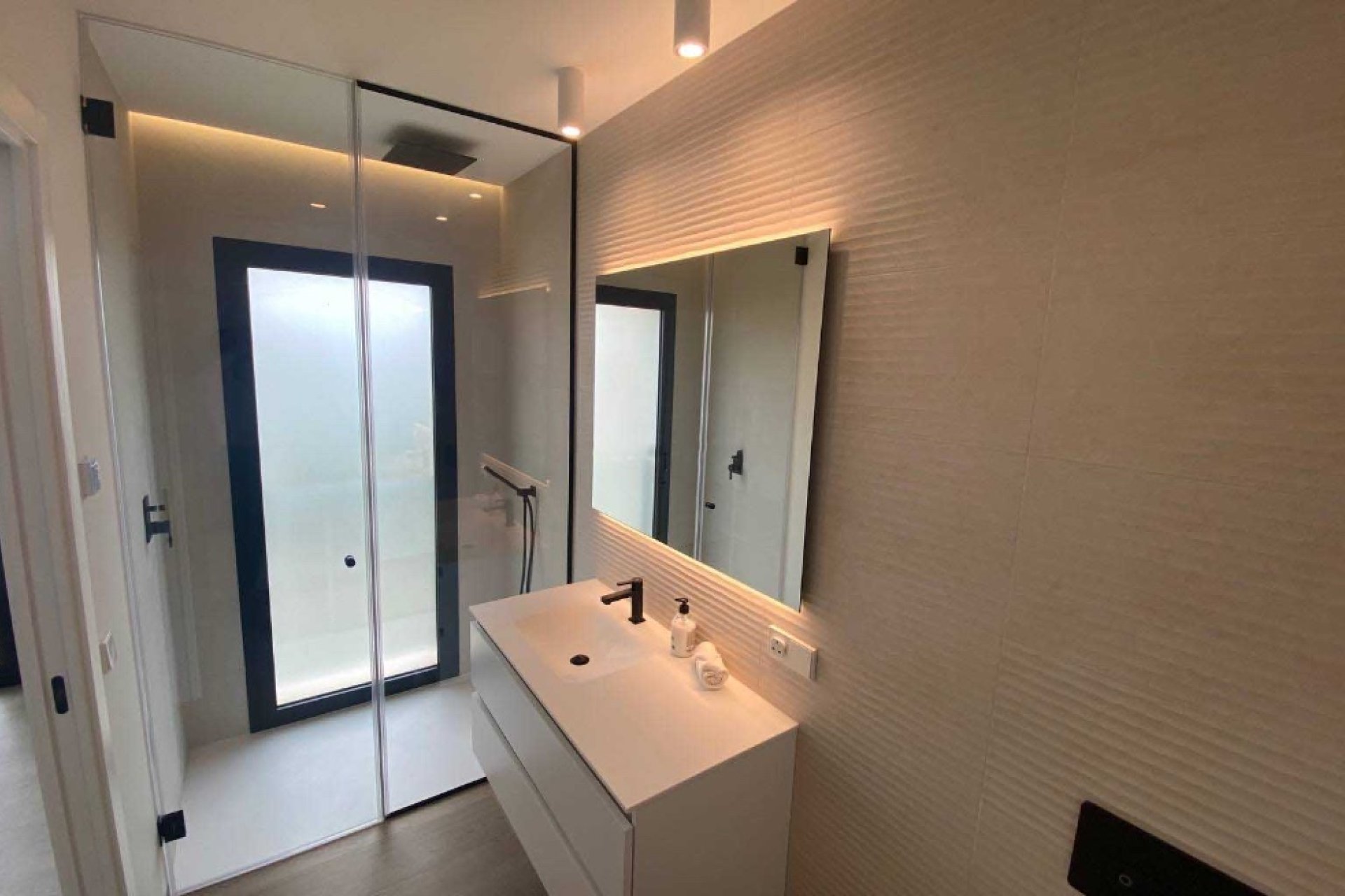 Reventa - Apartamento - Las Colinas - Las Colinas Golf