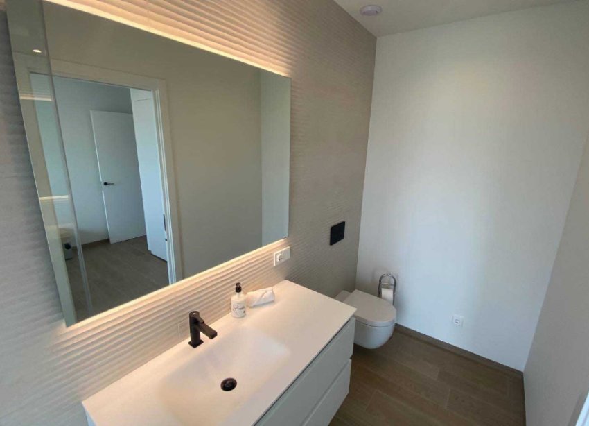 Reventa - Apartamento - Las Colinas - Las Colinas Golf