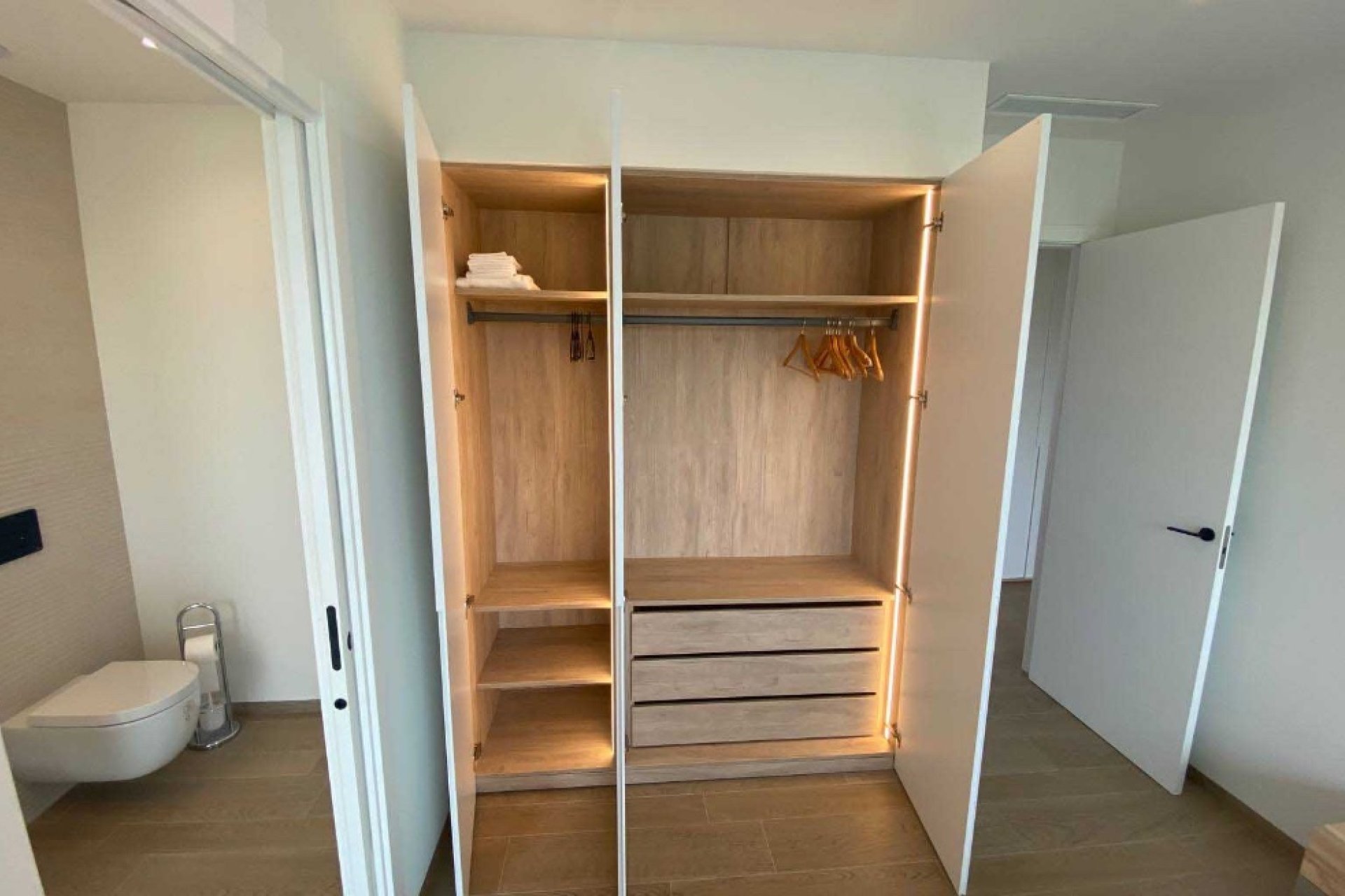 Reventa - Apartamento - Las Colinas - Las Colinas Golf