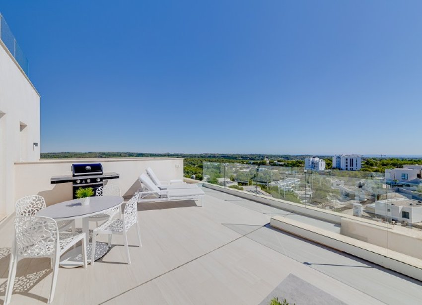 Reventa - Apartamento - Las Colinas - Las Colinas Golf