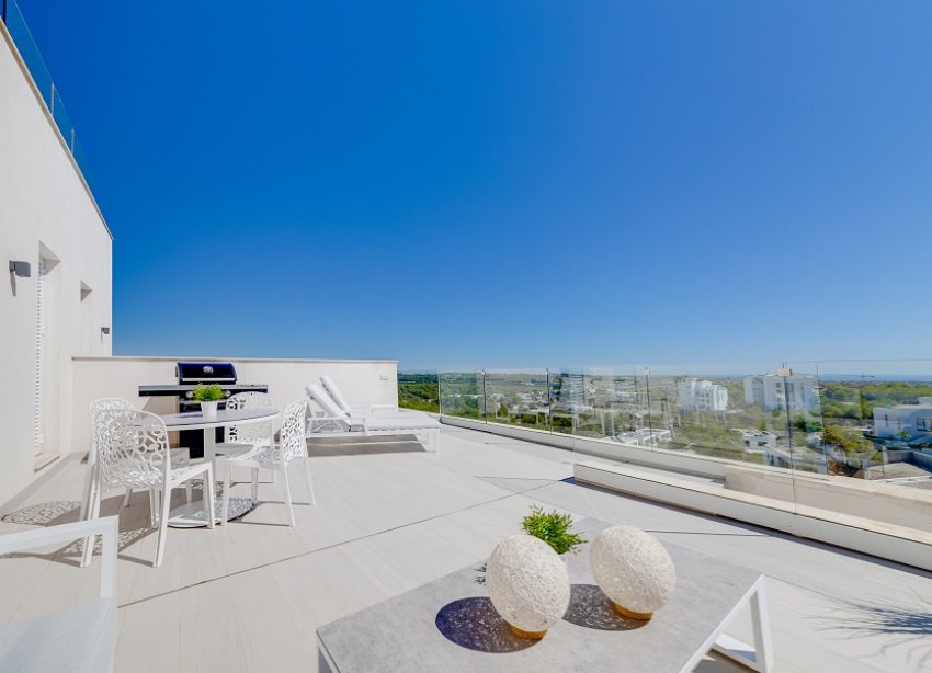 Reventa - Apartamento - Las Colinas - Las Colinas Golf