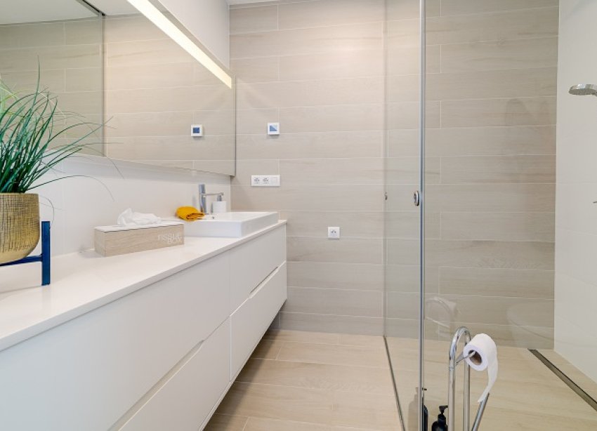 Reventa - Apartamento - Las Colinas - Las Colinas Golf