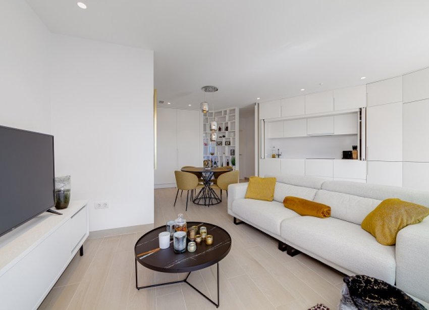 Reventa - Apartamento - Las Colinas - Las Colinas Golf