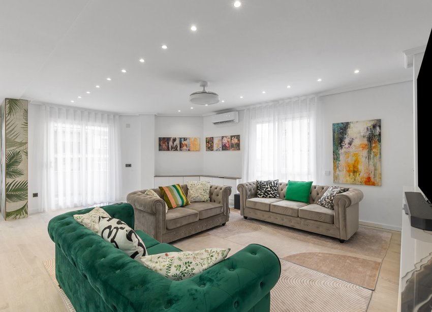 Reventa - Apartamento - Los Montesinos