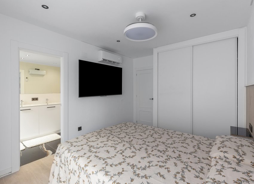 Reventa - Apartamento - Los Montesinos