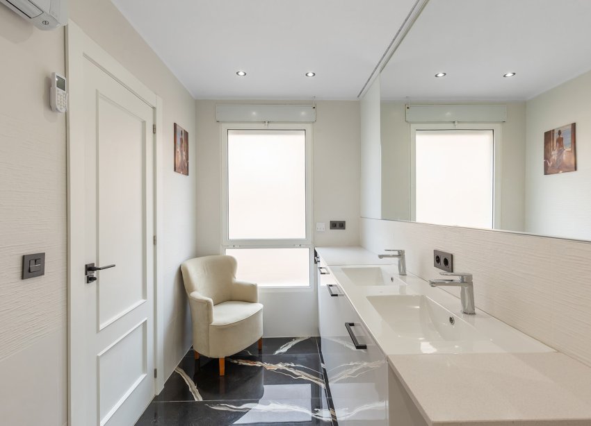 Reventa - Apartamento - Los Montesinos