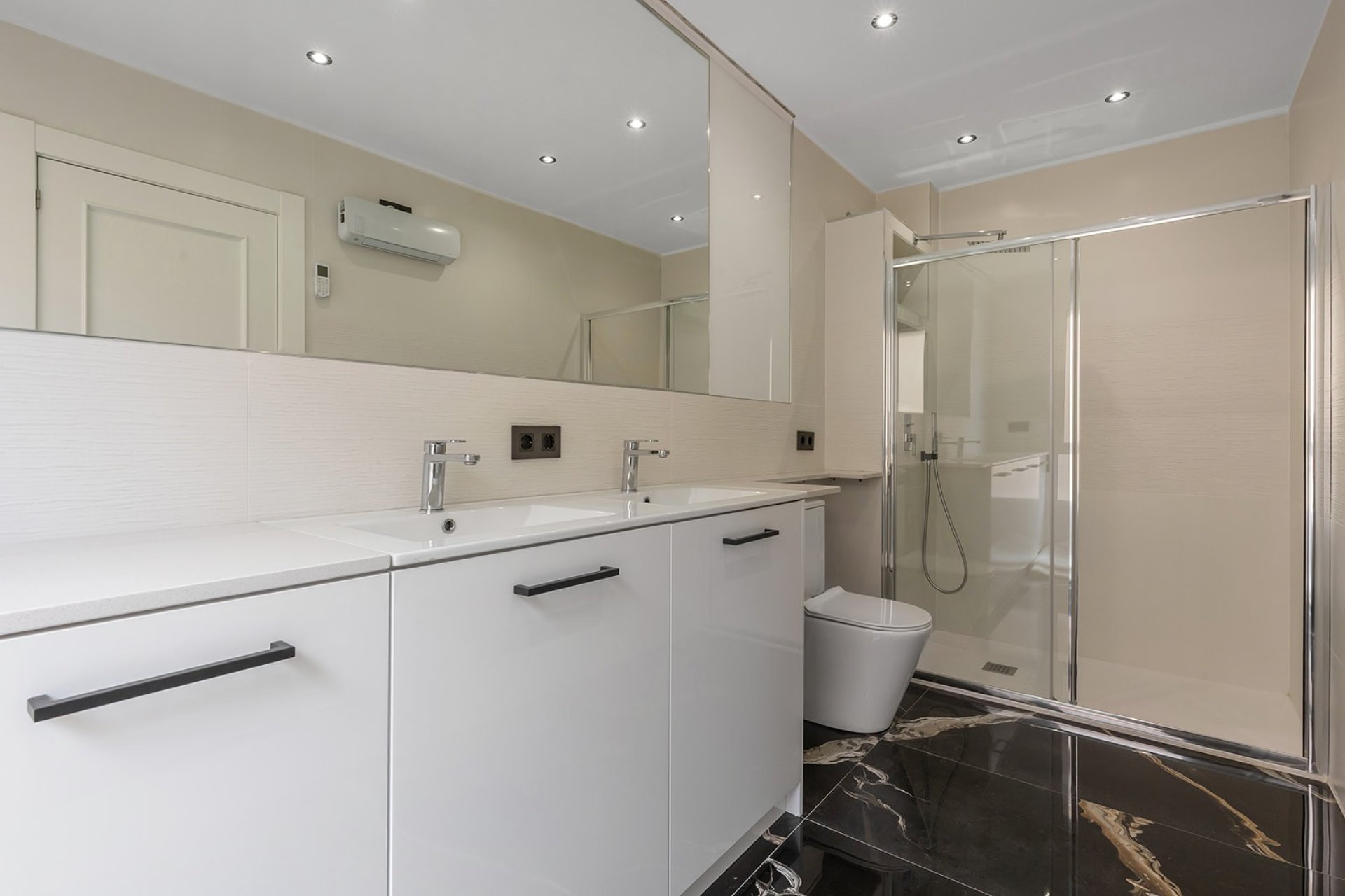 Reventa - Apartamento - Los Montesinos