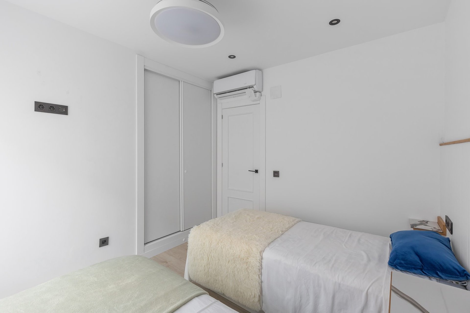 Reventa - Apartamento - Los Montesinos