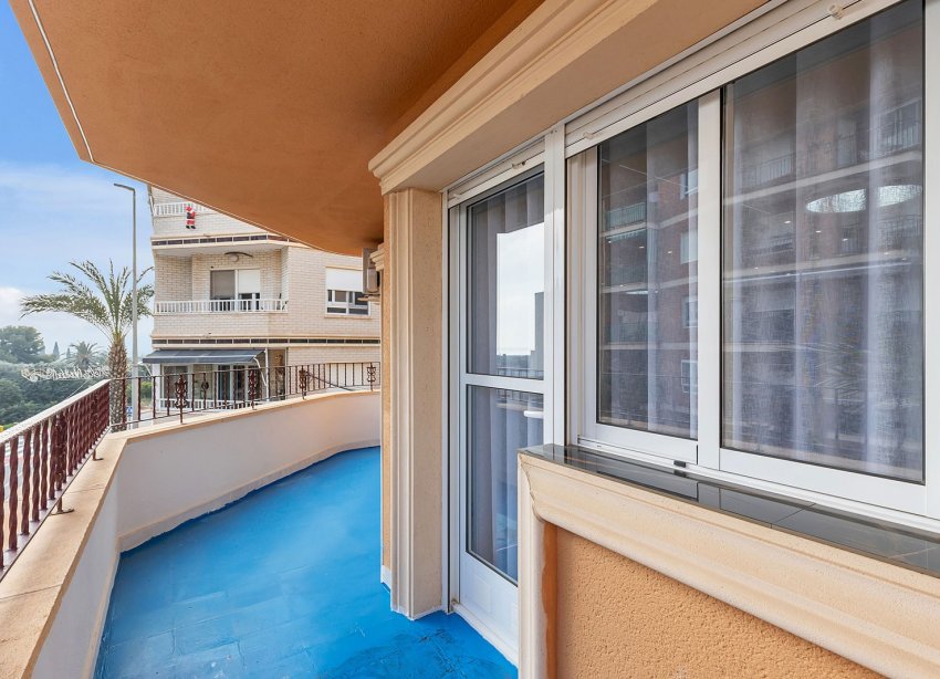 Reventa - Apartamento - Los Montesinos